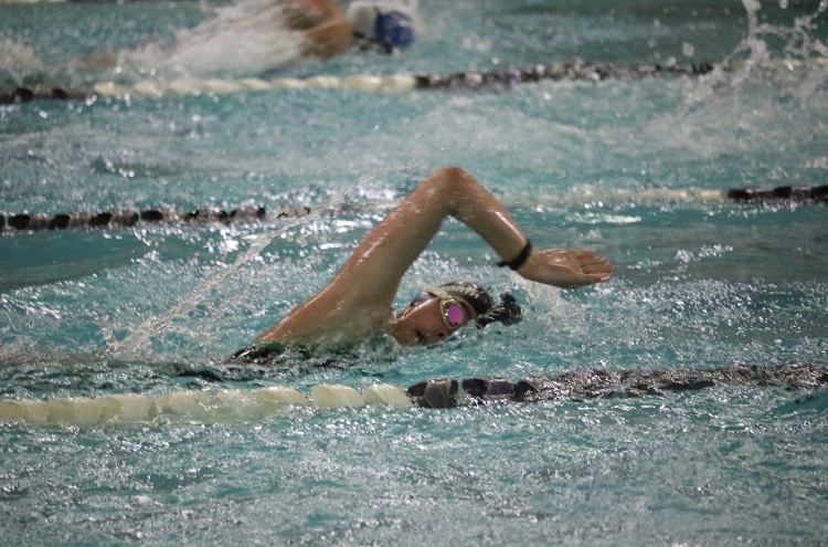 Girls swimming and diving team beats Mountain Range by 115 points
