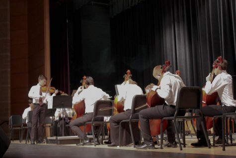 Sinfonietta Orchestra starts off the night by matching pitch. 
