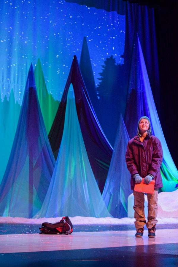 The set consisted of fabric trees, complete with a snowly landscape and a projected starry sky.