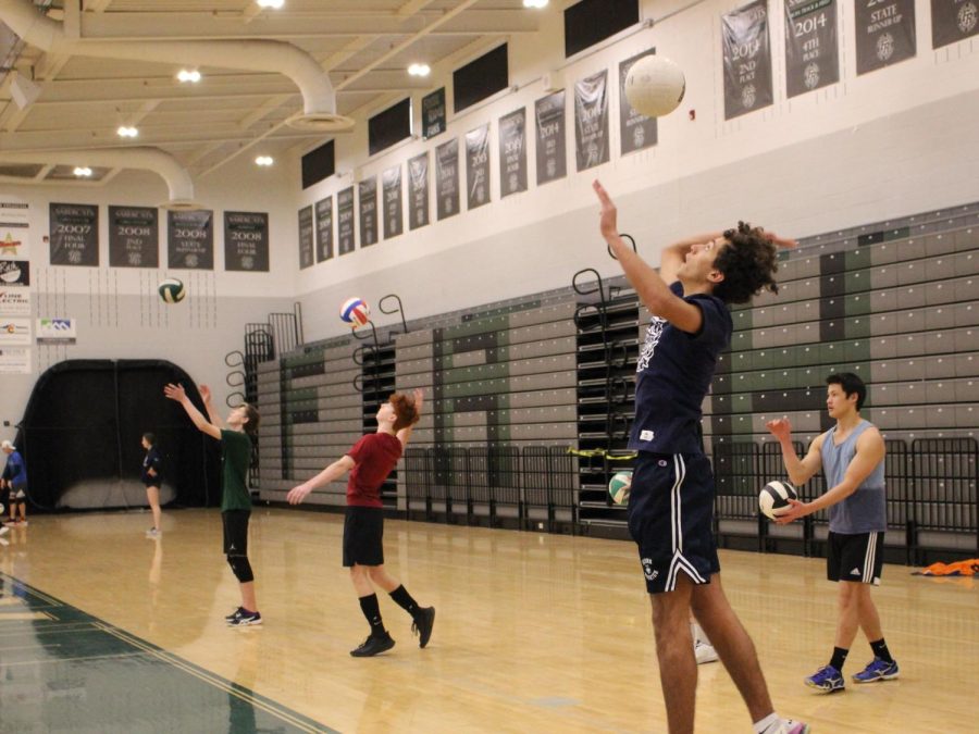 During open gym practices, the boys have been learning many new skills, such as serving and playing different positions. 