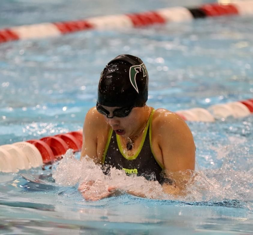 Suinn placed 8/39 at the City Meet Monday, January 22 in the 50 free event.