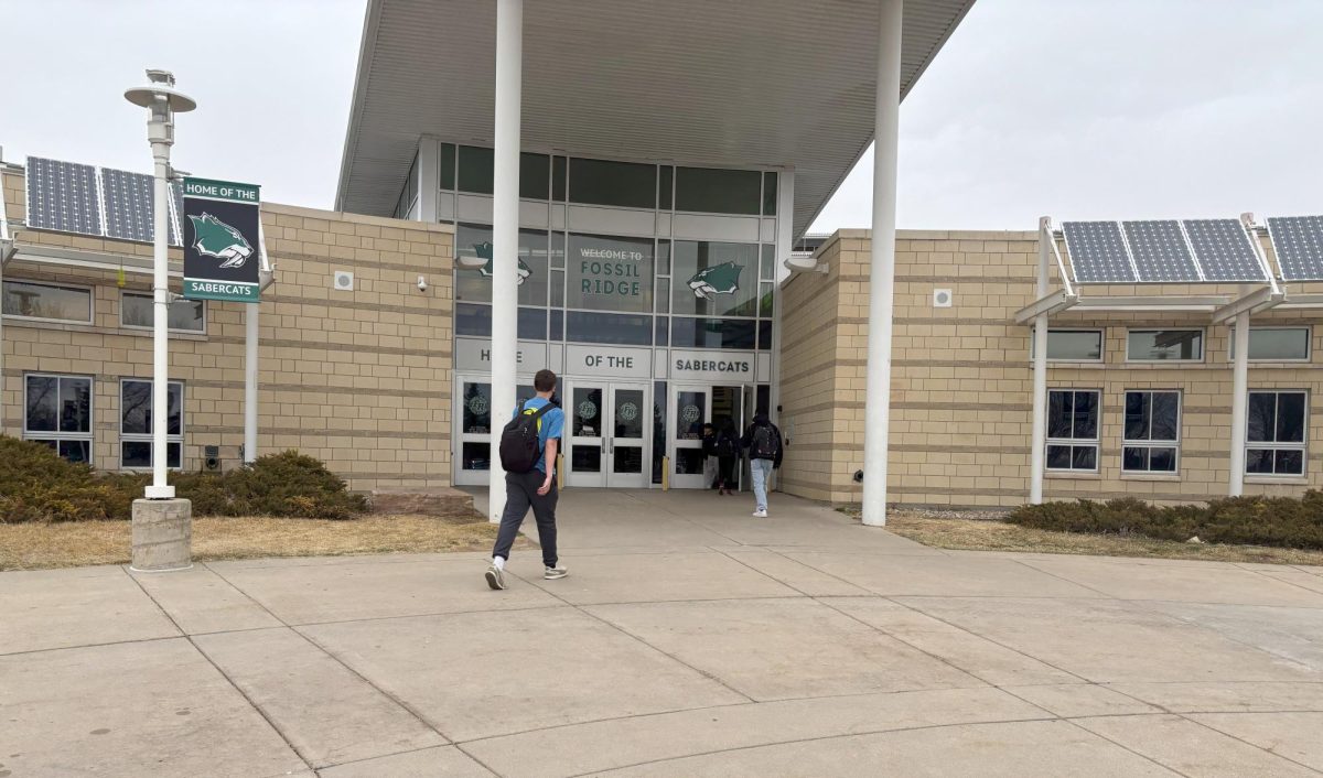 Students hurry to make it to their first class with the current start time.