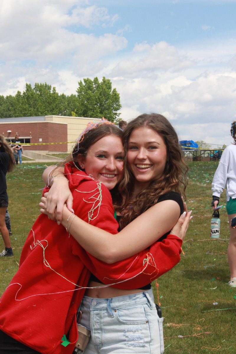 Freshman Tori Wanner celebrates her sister, Senior Julia Wanner's, final day at Fossil.