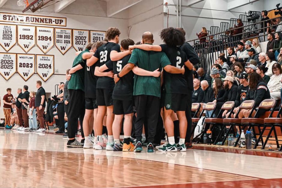Fossil Ridge boys basketball faced off against the Windsor Wizards on Tuesday, January 13th. 